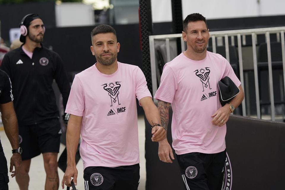 金靴奖得主, 人疯狂, 效力过瓦伦