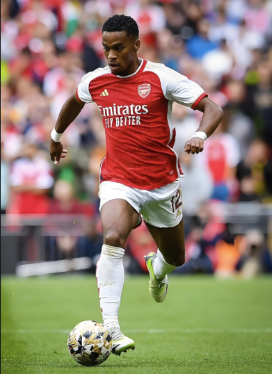 的补充, 队对手 的补充, 队对手